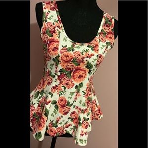Very cute top in excellent condition